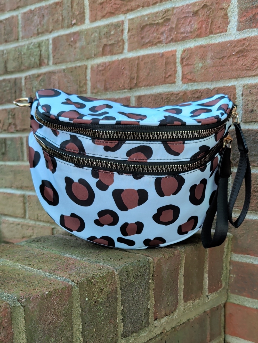 Emmafy Leopard Print Crossbody Bag in White and Brown